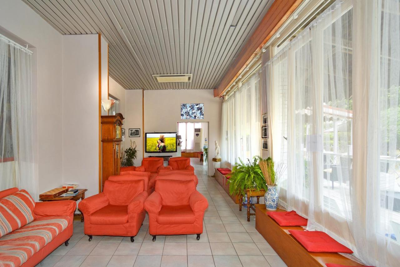 Colombo Hotel 3*